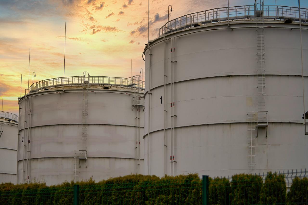 Asian Base Oil Market: Weak Far East Demand, Improving Indian Consumption